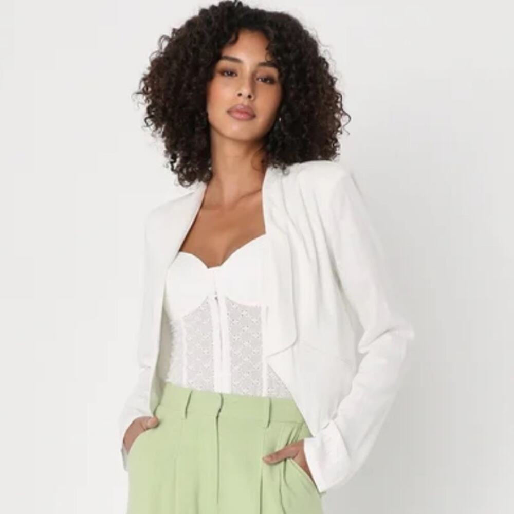 LULUS MISS PUNCTUALITY IVORY CROPPED LIGHTWEIGHT LINEN BLAZER SMALL